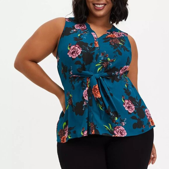 TORRID Top - Picture 2 of 9